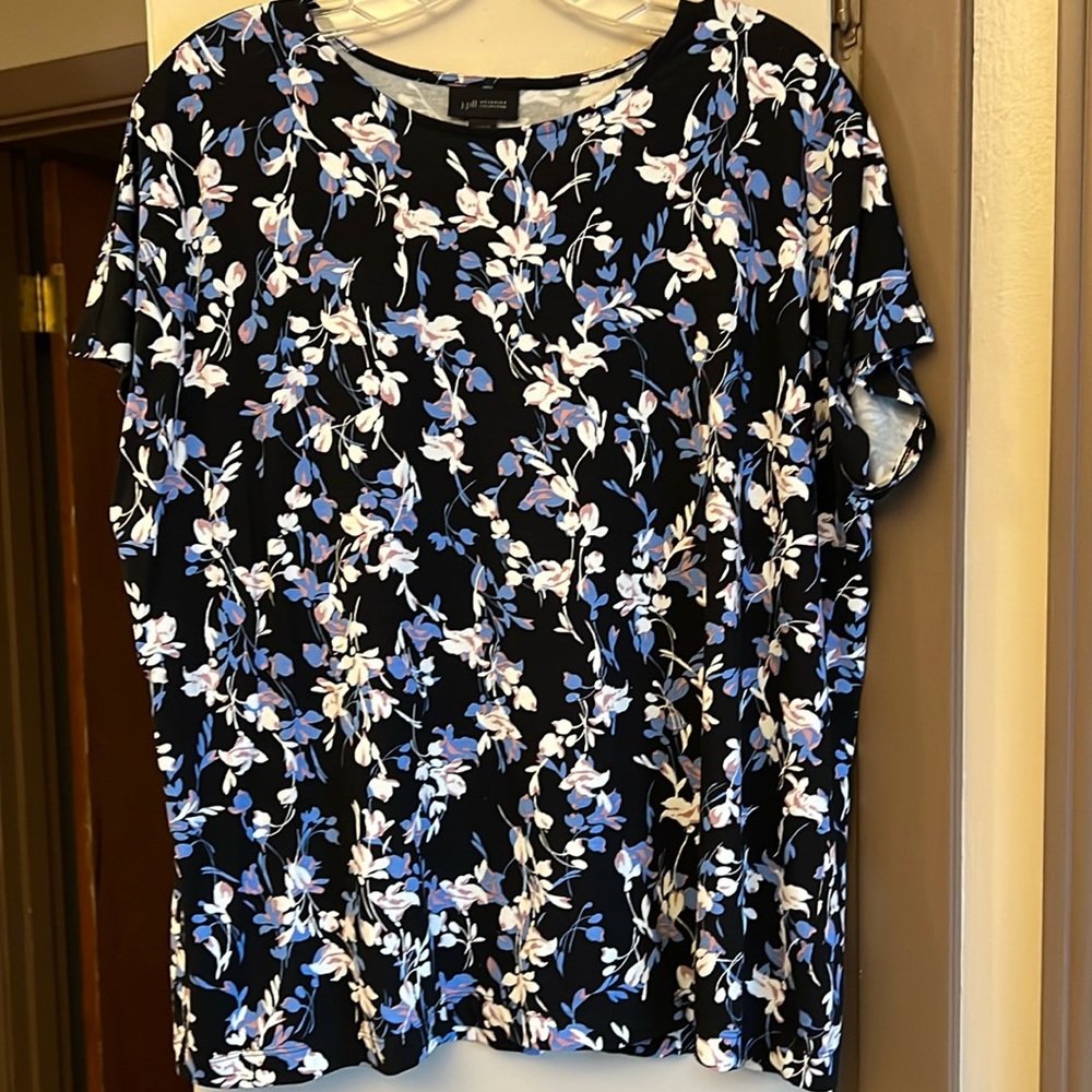 NWT J Jill Wearever Collection Black Drea Floral shirt